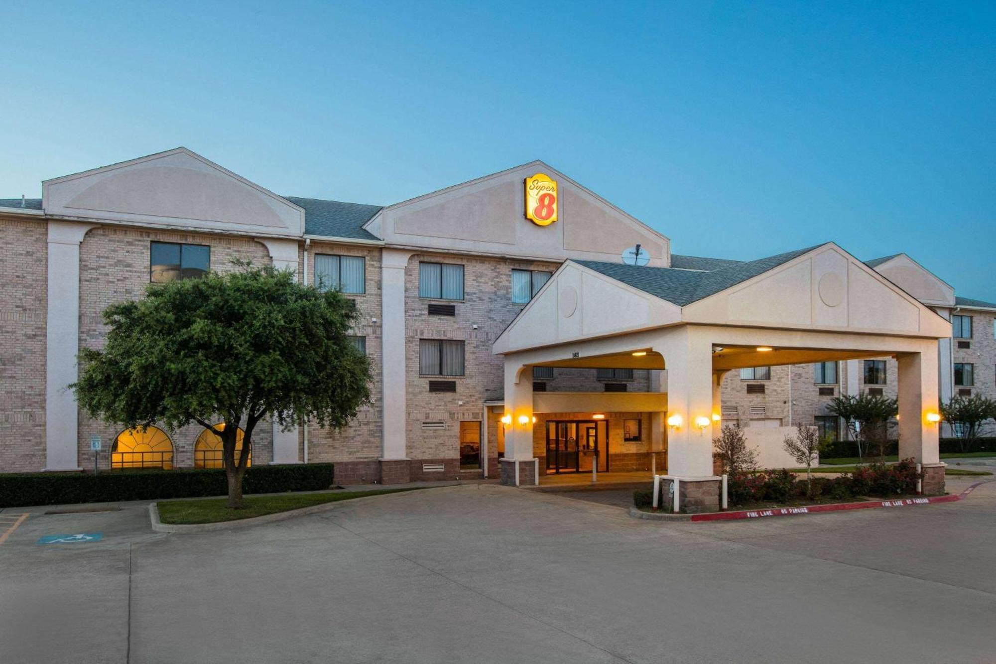 Super 8 By Wyndham Garland North Dallas Area Dış mekan fotoğraf
